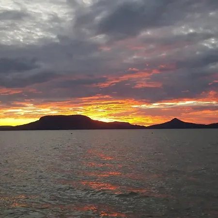 Berek Vendeghaz Lägenhet